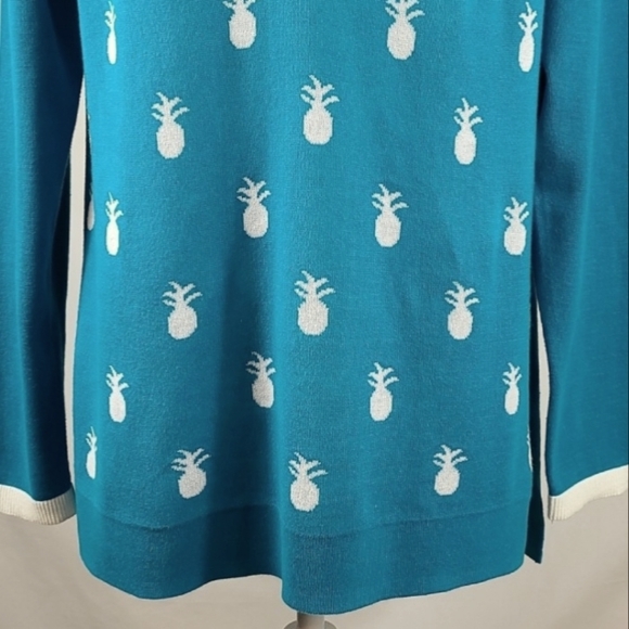 👑 Crown&Ivy Pineapple Sweater - Picture 6 of 8